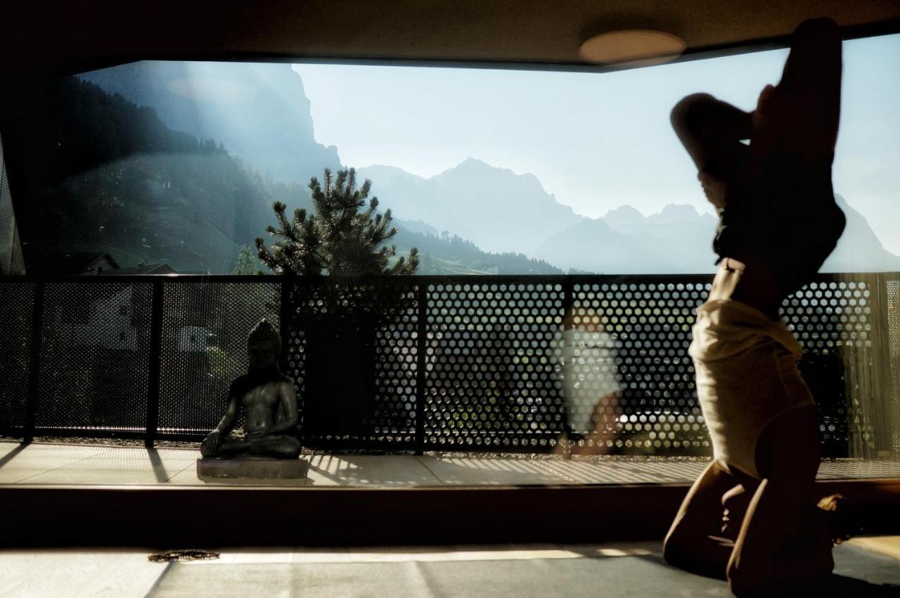 Hotel Tofana San Cassiano  Eksteriør bilde