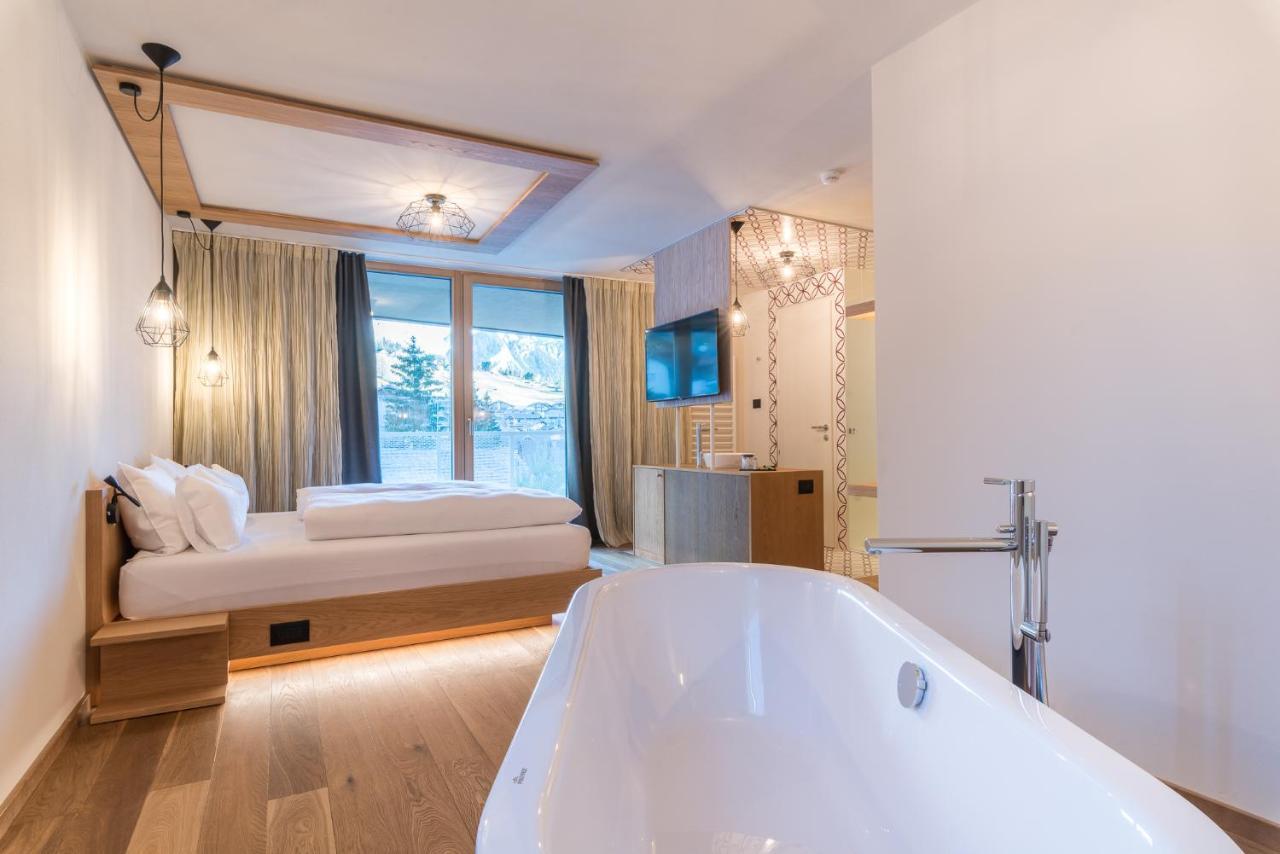 Hotel Tofana San Cassiano  Eksteriør bilde