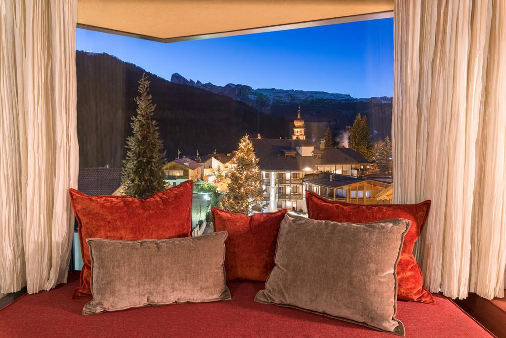 Hotel Tofana San Cassiano  Eksteriør bilde