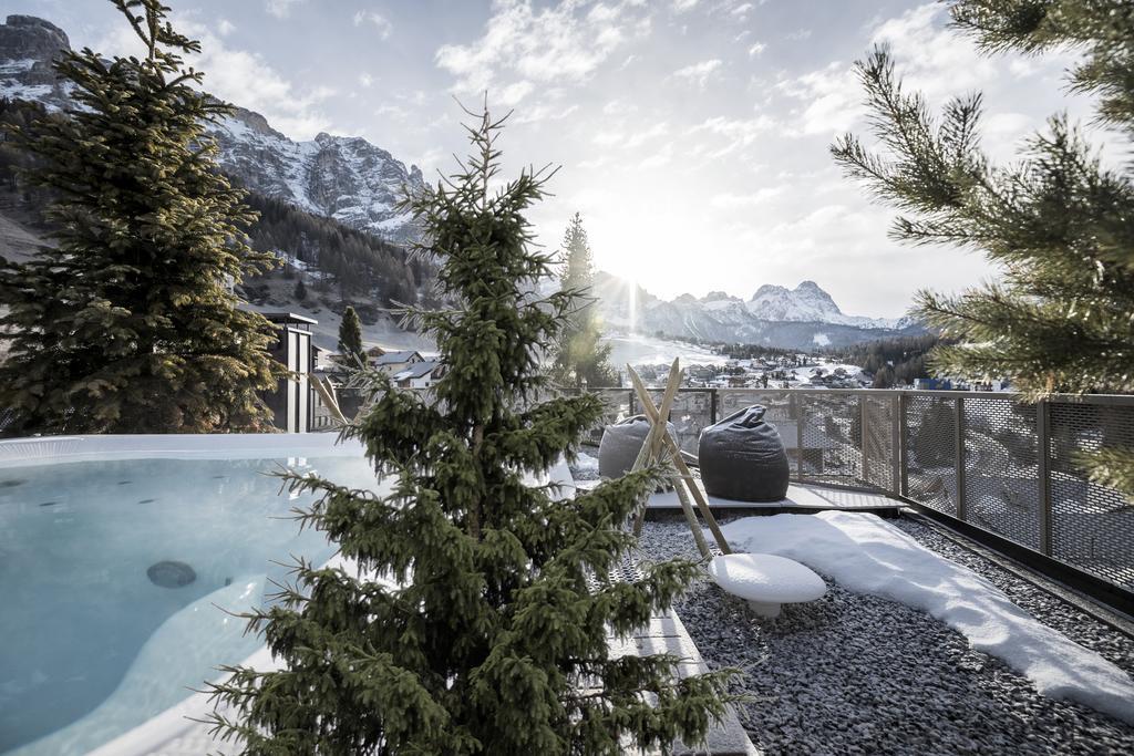 Hotel Tofana San Cassiano  Eksteriør bilde